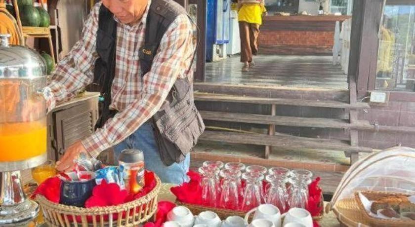 ゴールデン ホテル ドンデット Muang Không エクステリア 写真